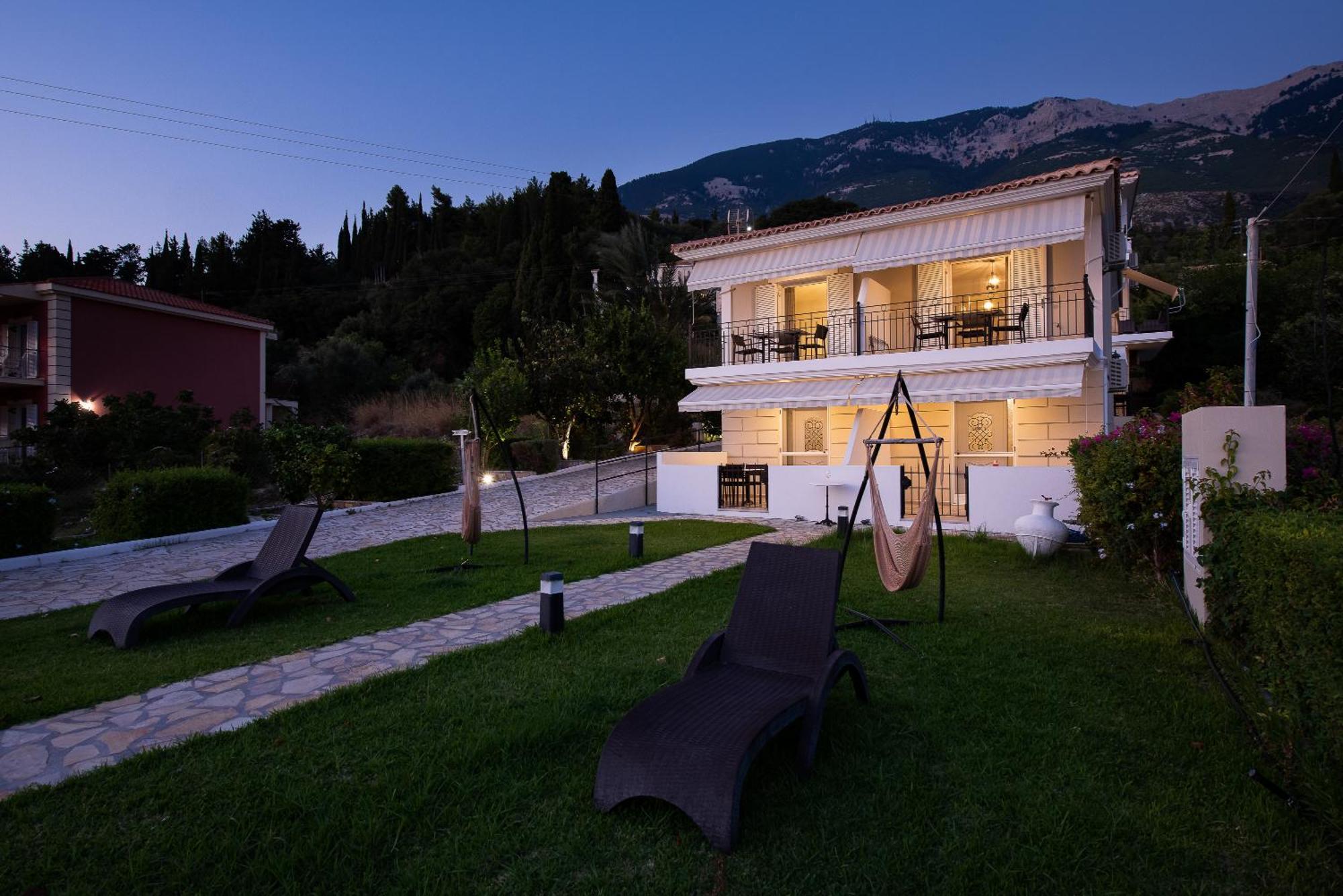 Barefoot Contessa Apartment Lourdata  Bagian luar foto